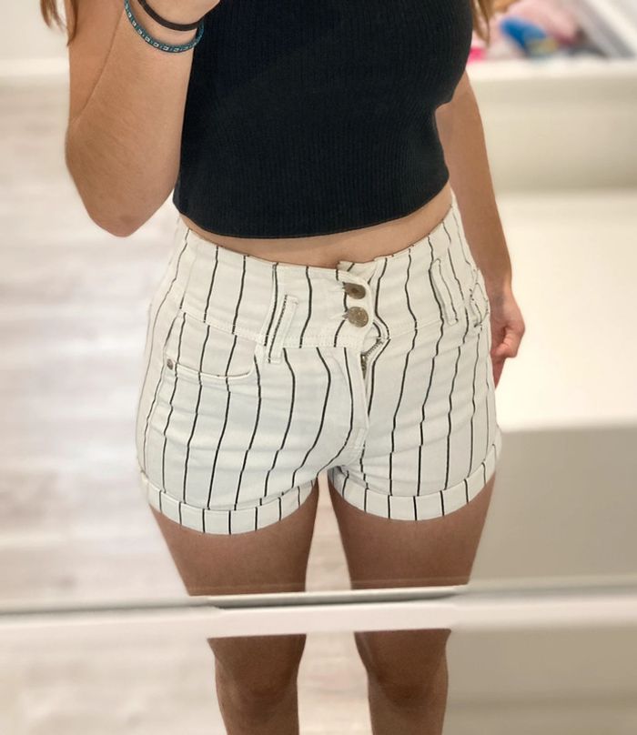 Short - photo numéro 3
