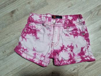 Short rose et blanc