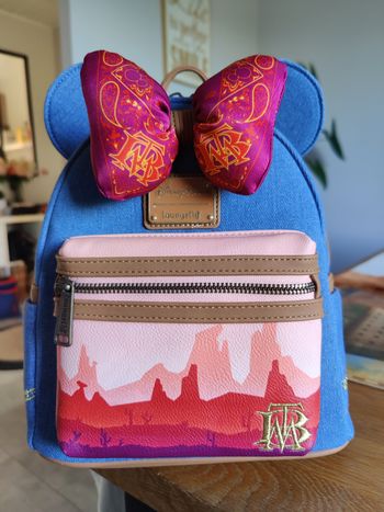 Loungefly Minnie Main Attraction BTM