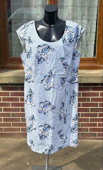 💙 Robe droite motif floral – Taille 50