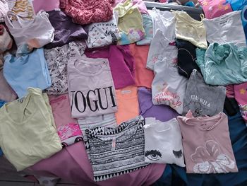 Gros lot 27 haut et tez shirt 10 ans