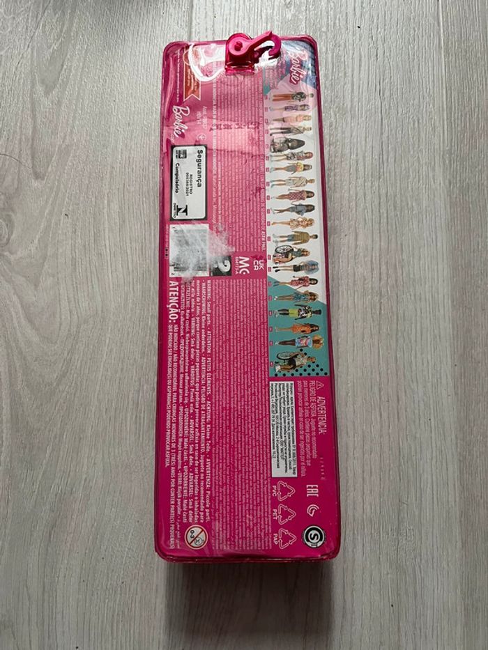 Barbie neuve Mattel - photo numéro 2
