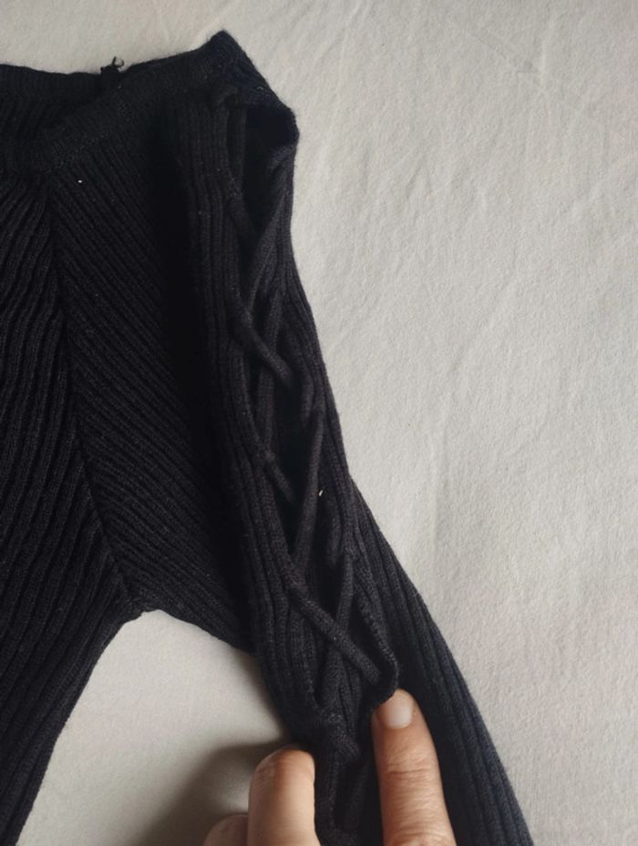Pull noir - photo numéro 3