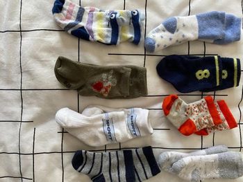 vends 8 paires de chaussettes taille 16/20