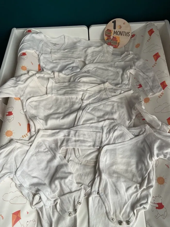 Lot de 8 bodies blanc taille 1 mois mixte - photo numéro 4