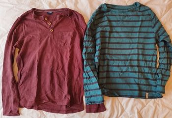 Lot 2 T-shirts ML 8 ans 
