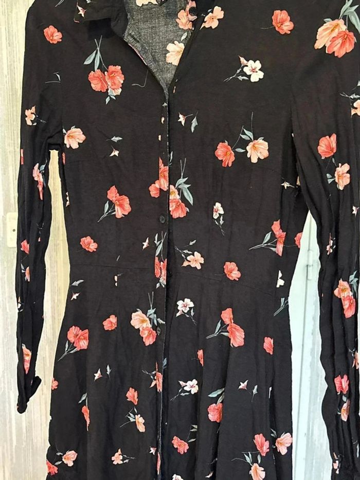Robe fleurie taille 34 marque h&m• - photo numéro 2