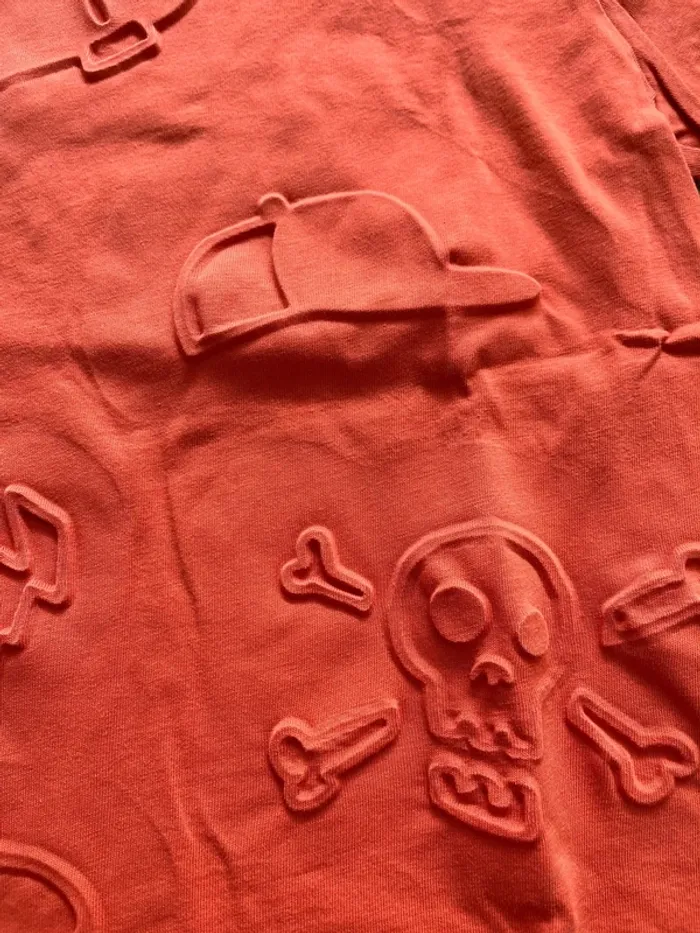 Teeshirt manches courtes orange dessins skate 3D taille 6 ans marque Kiabi - photo numéro 2
