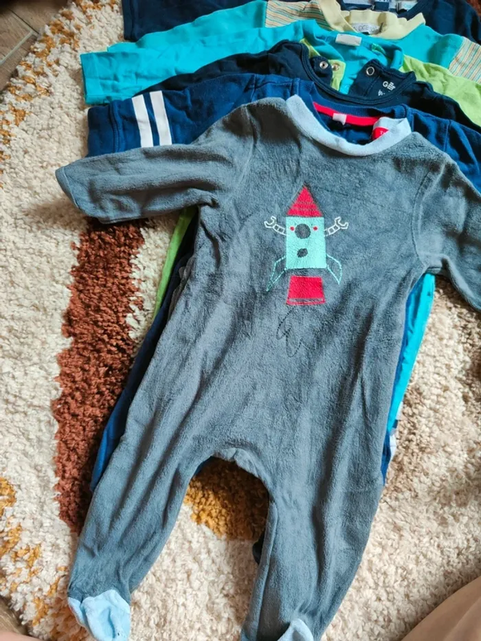 Lot 7 pyjamas - photo numéro 2
