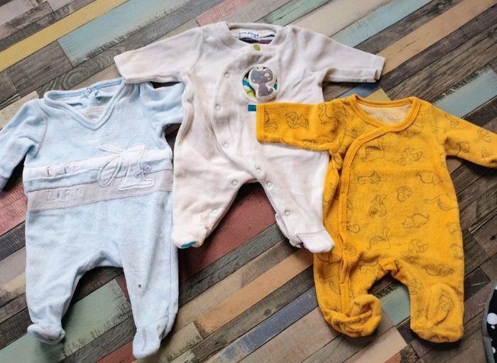 Lot de vêtements