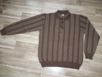 Pull polo marron rayé 104/108