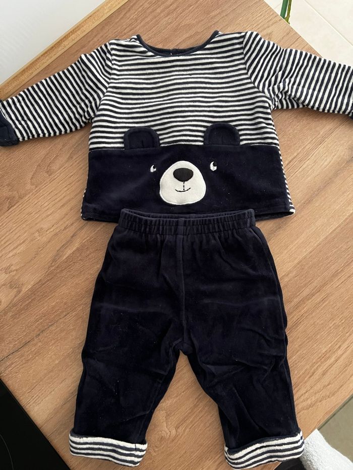 4 Pyjamas 9 mois - photo numéro 8