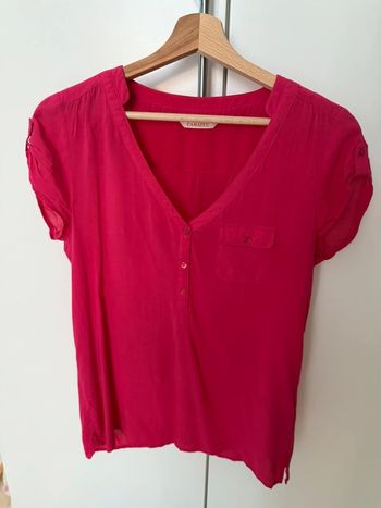 Dessus manches courtes fuchsia