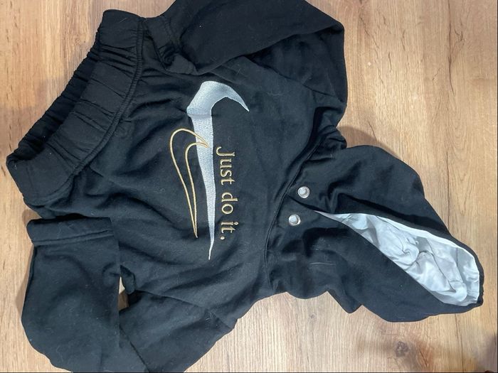 Sweat Nike 4 ans noir