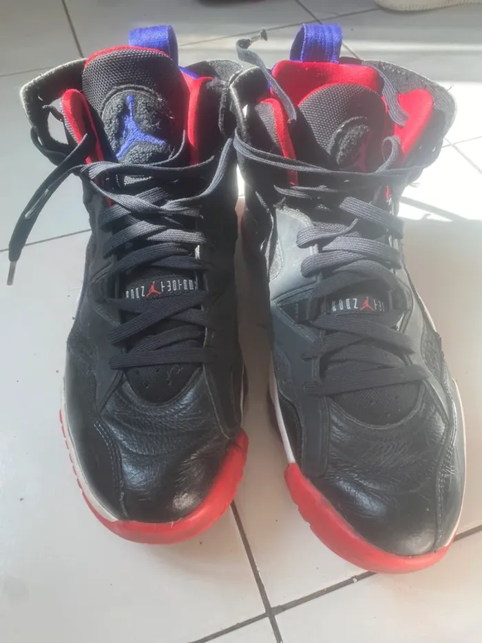 Jordan 11 CMFT Low Black Red Purple 45 - photo numéro 5