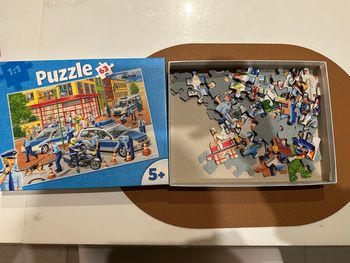 Puzzle police