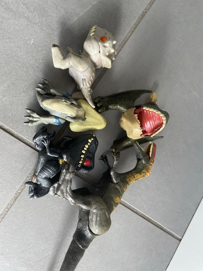 Lot de petits dinosaures dinosaures Jurassic World Figurine - photo numéro 3
