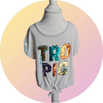 Jolie tee-shirt avec nœud au niveau du nombril Taille 8 ans