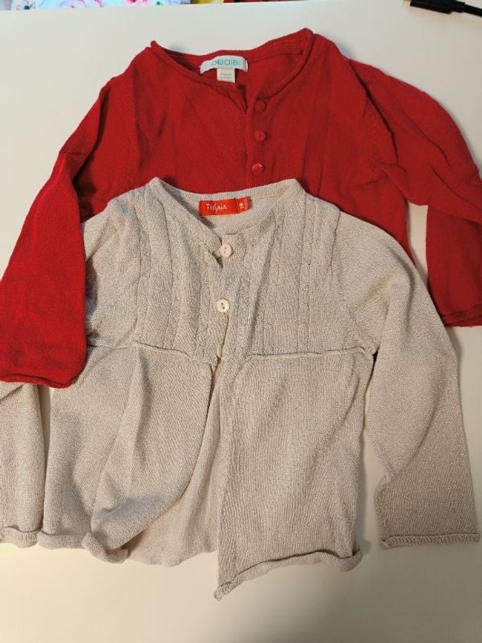 Lot 2 gilets tissaia 18 mois