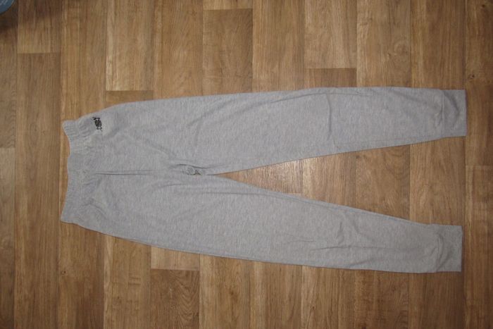 PYJAMA 2 PCS : TEE SHIRT MARINE + PANTALON GRIS "NEW MAN" - TAILLE S - n°02 - photo numéro 3