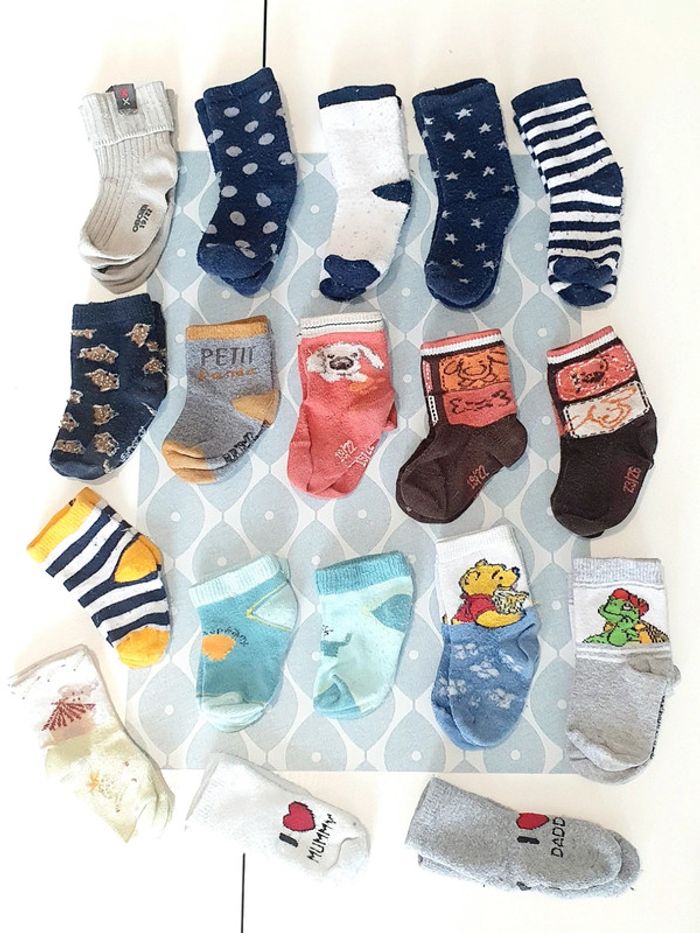 18 paires de chaussette - 12/18/24M
