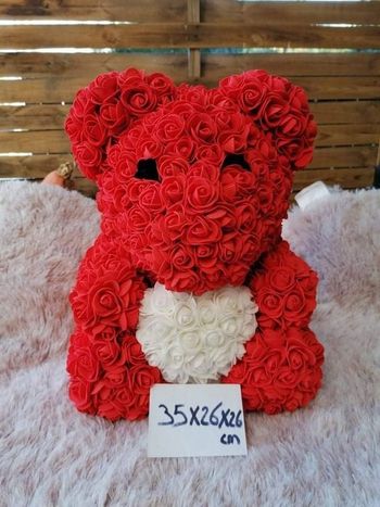 Grand ours en fleurs