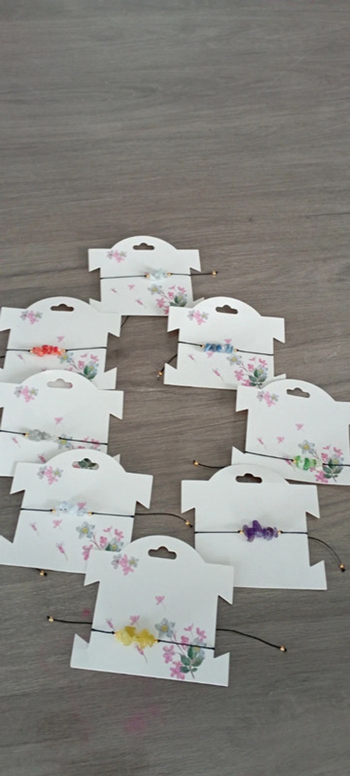 Bracelet réglable petite pierre