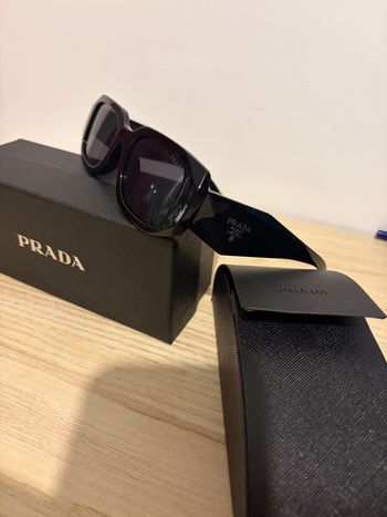 Lunettes Prada