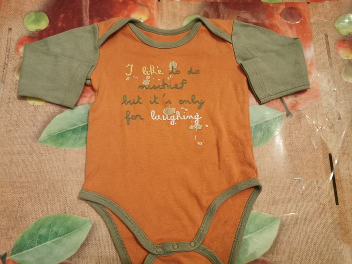 lot de 5 bodies taille 6 mois - photo numéro 4