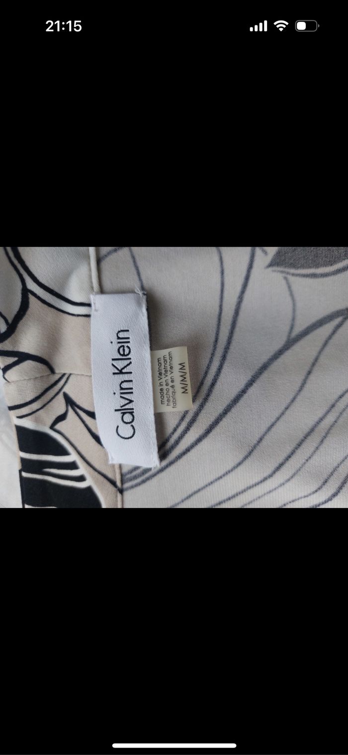 Blouse Calvin Klein taille M - photo numéro 3