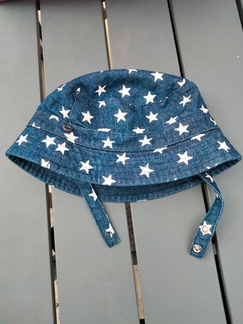 Chapeau garçon avec étoiles