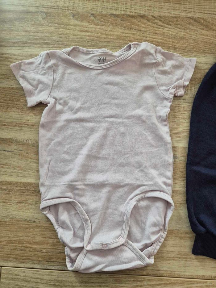Ensemble body + pantalon 1 an - photo numéro 2