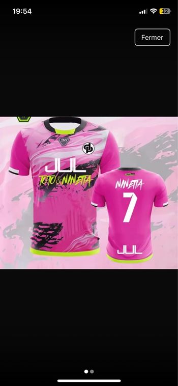 TEE shirt Jul neuf emablle 