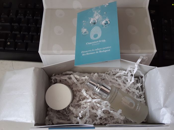 OROMOVICZA  Masque 15 ml et Brume 30 ml fourni dans un coffret à offrir - photo numéro 4
