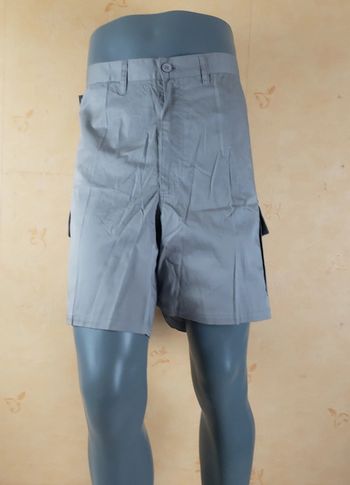 Short Matryx taille 54/56 Neuf
