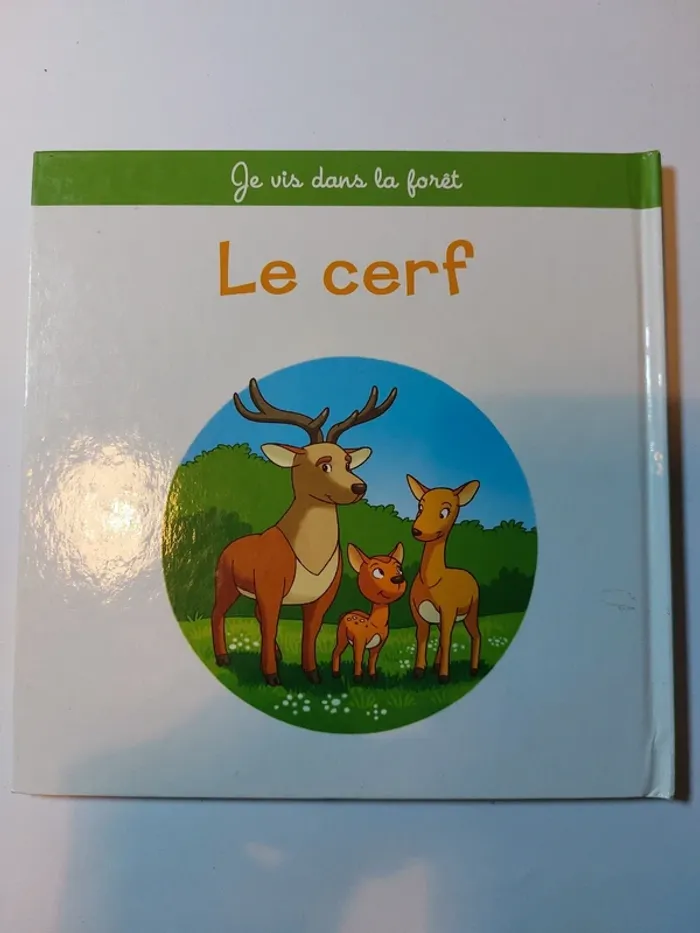 Livre enfant Je vis dans la forêt- Le cerf - photo numéro 2