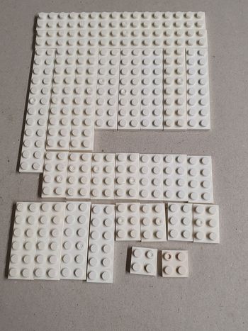 Lot de 27 plaquettes blanches