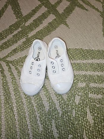 Basket en toile brodée blanche 