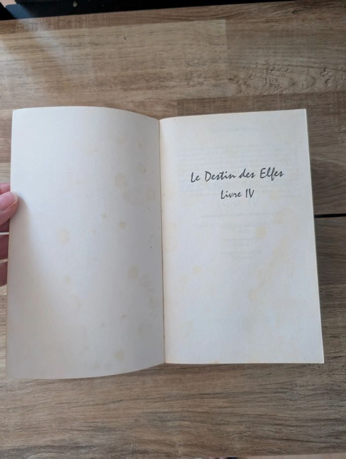 Lot livres La guerre des Elfes - photo numéro 8