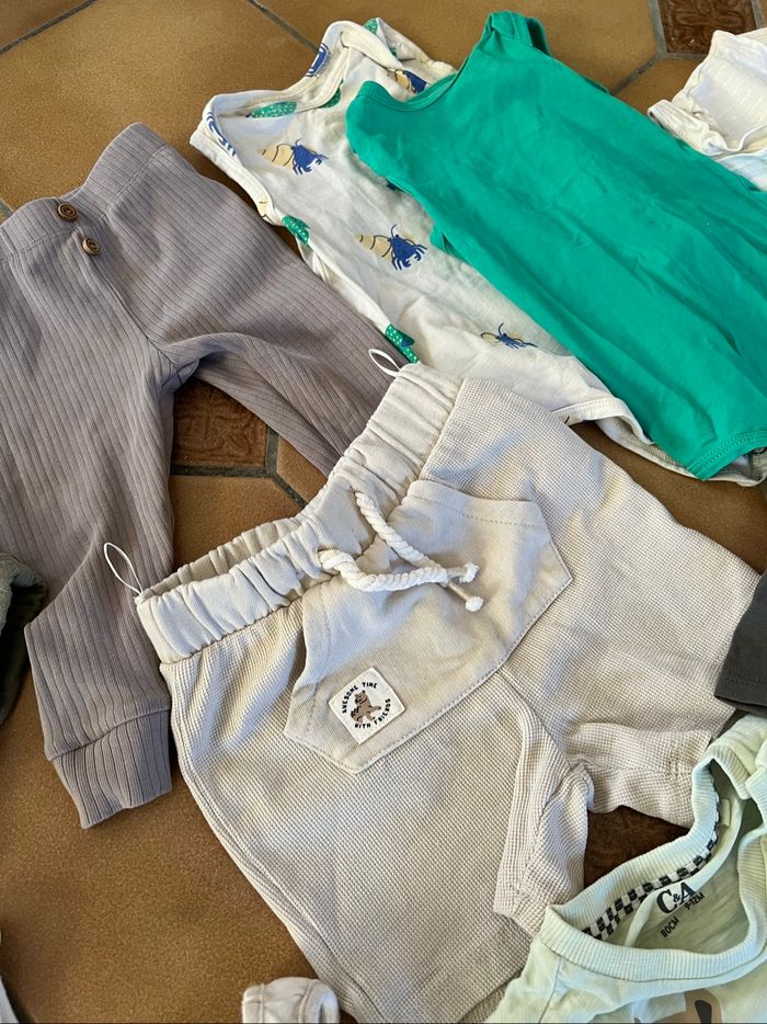 Lot  vêtements bébé 9mois - photo numéro 6