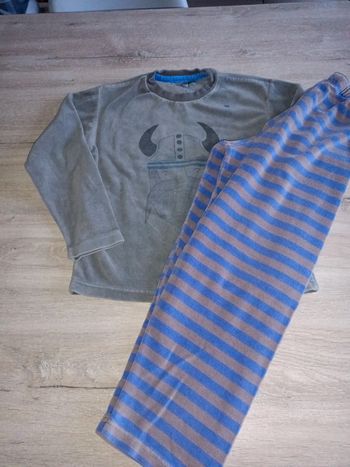 22. Pyjama TQF 8ans
