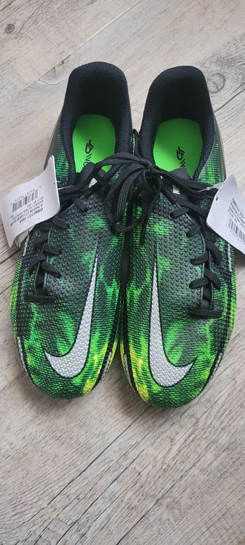 Crampons taille 36  nike phantom gt 2 
