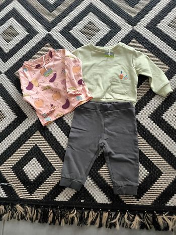 Ensemble en 6 mois neuf