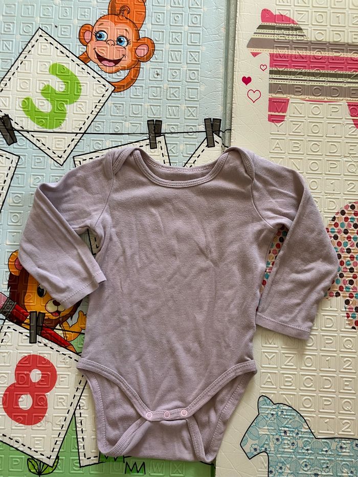 Vend lot de 2 bodys taille 24 mois - photo numéro 3