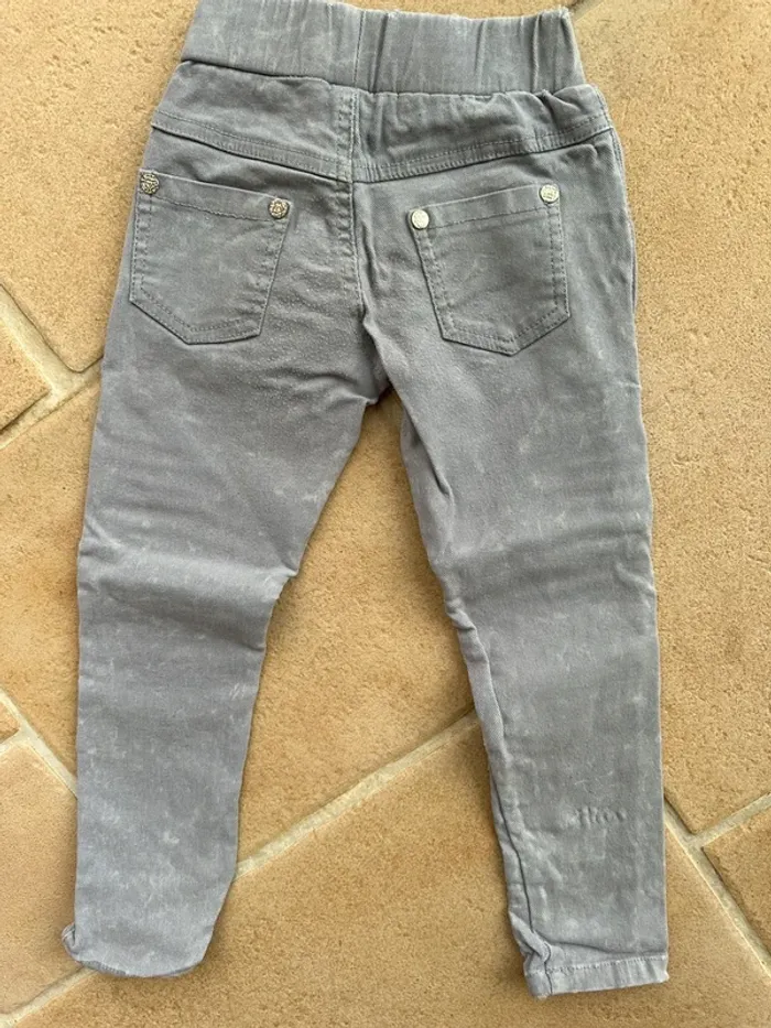 Pantalon gris 4 ans - photo numéro 2