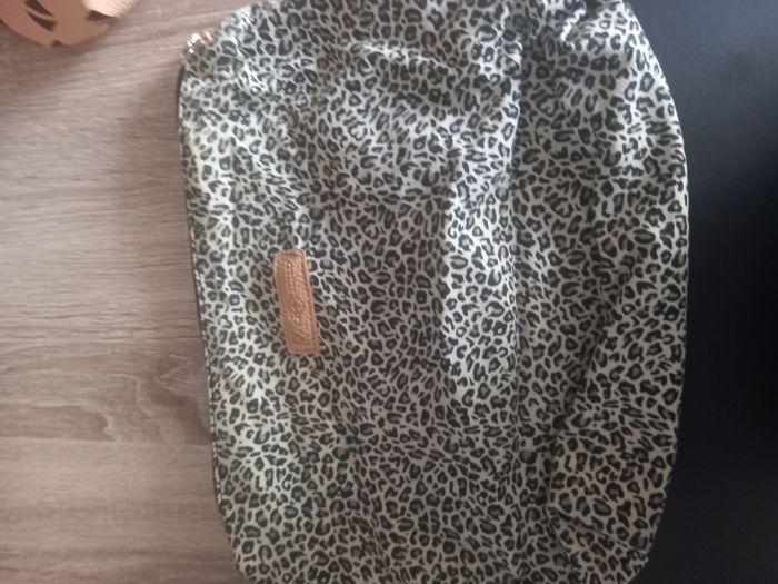 Pochette femme motif leopard mbymosquitos
