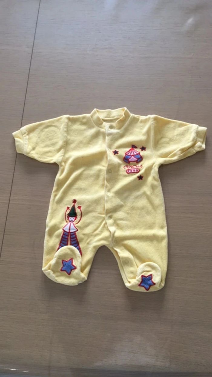 Grenouillère taille 3 mois jaune