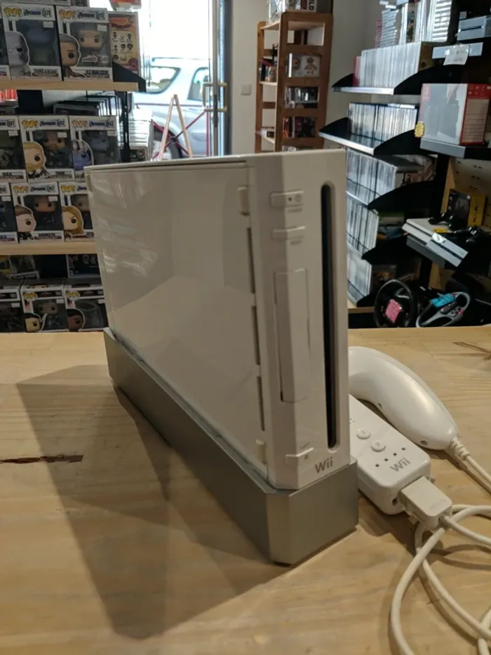 Nintendo Wii Blanche + Wiimote & Nunchuk - photo numéro 2