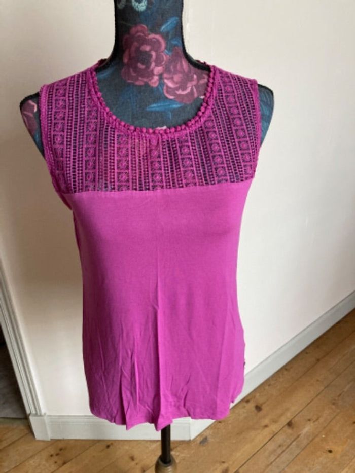 Joli haut 👚 taille 42/44