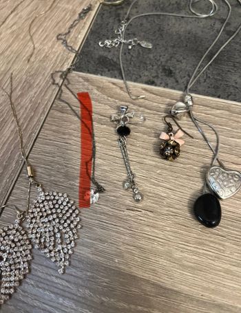 Lot faux bijoux